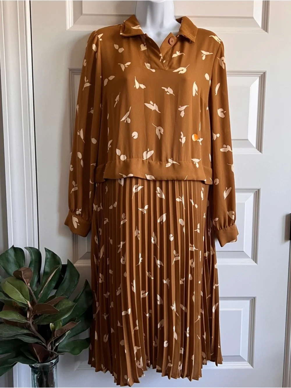 OAK + FORT Midi Pleated Size Small/Medium - Picture 1 of 8